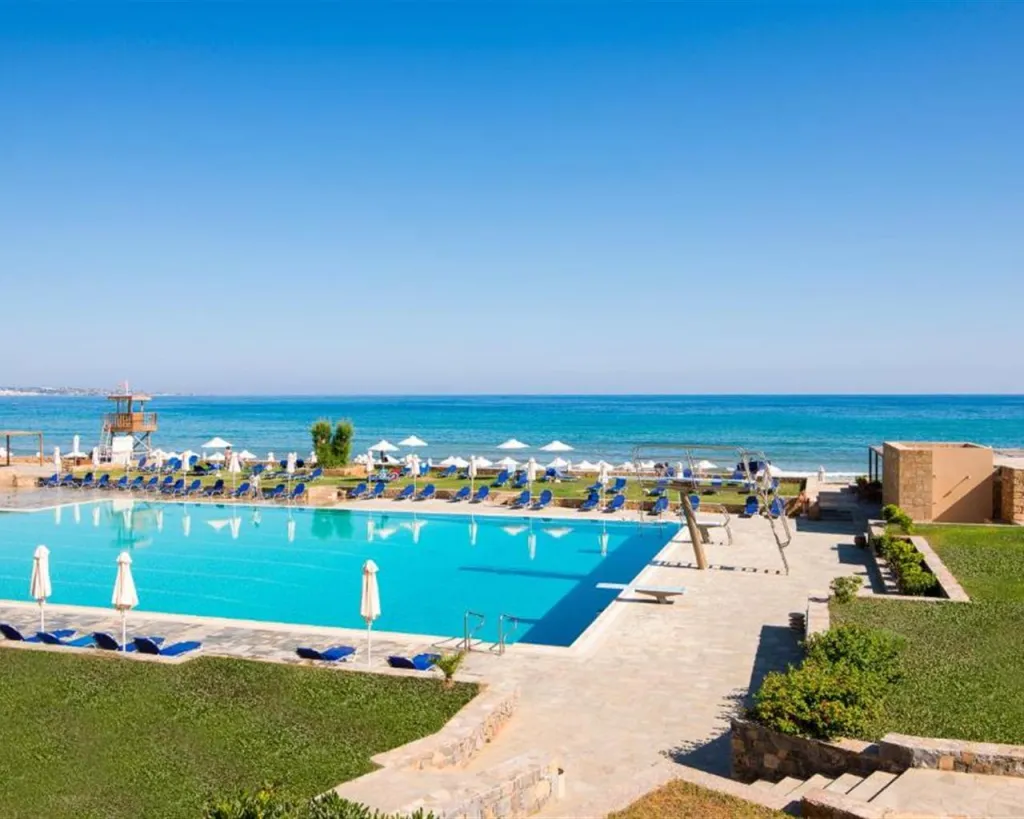 Kernos Beach Hotel & Bungalows, Malia, Grčka — plaža