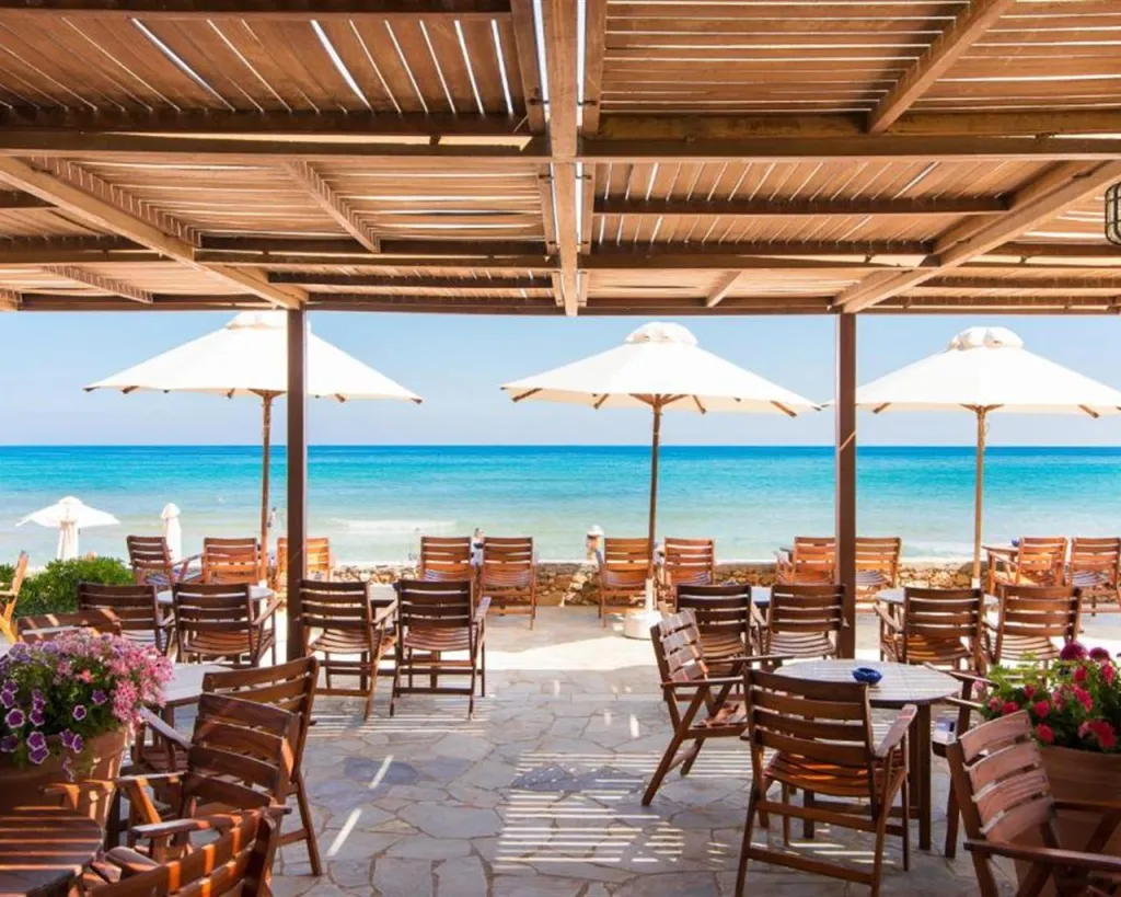 Kernos Beach Hotel & Bungalows, Malia, Grčka — plaža