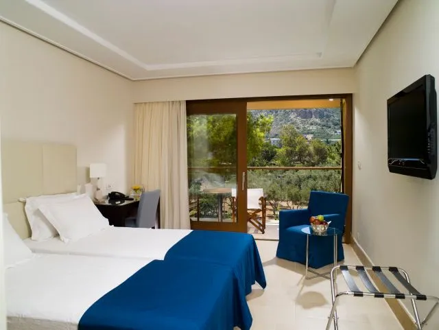 Kernos Beach Hotel & Bungalows, Malia, Grčka — Superior Room Mountain View