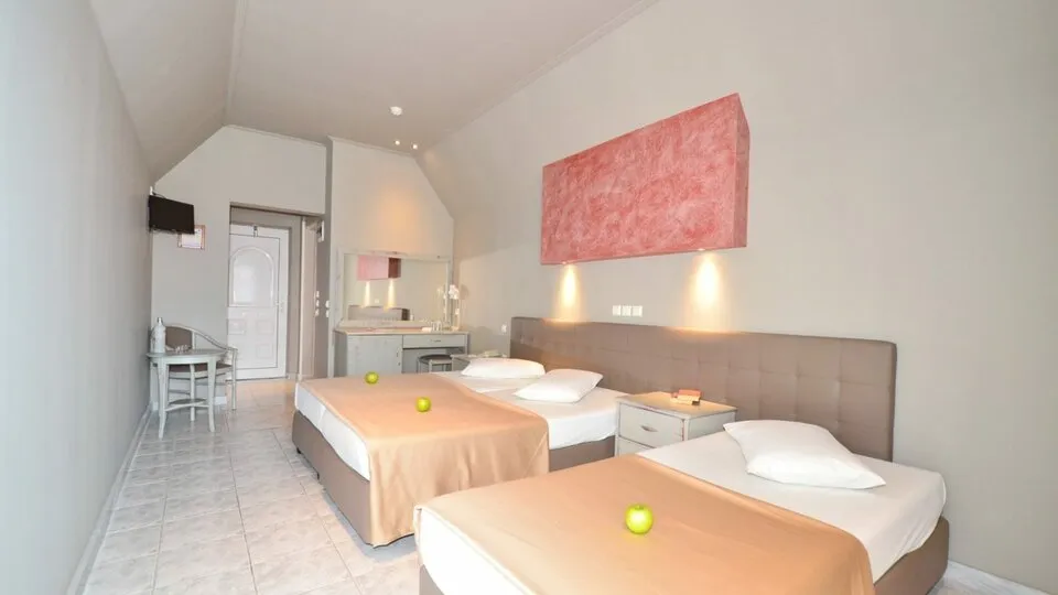 Sousouras, Hanioti, Grčka — Double/Twin Room for 4 persons