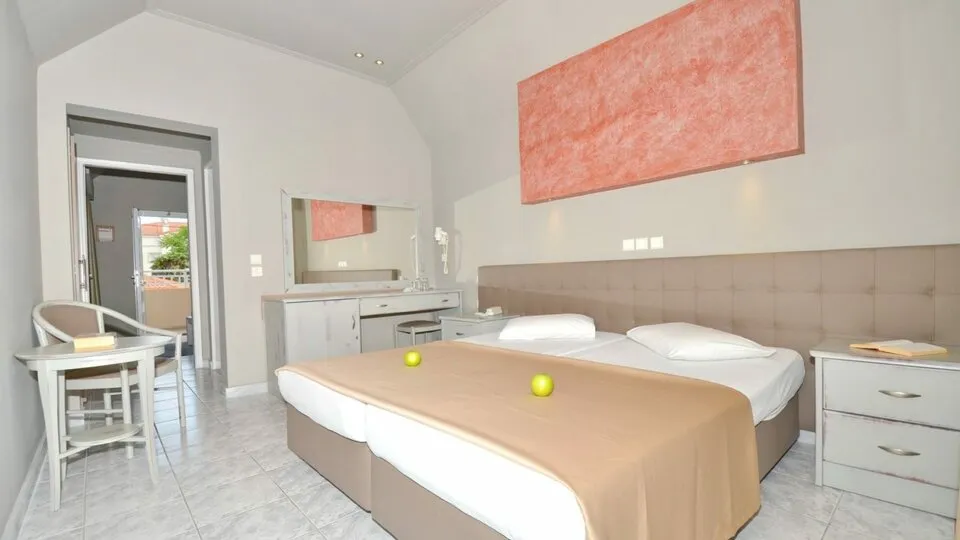 Sousouras, Hanioti, Grčka — Family Room