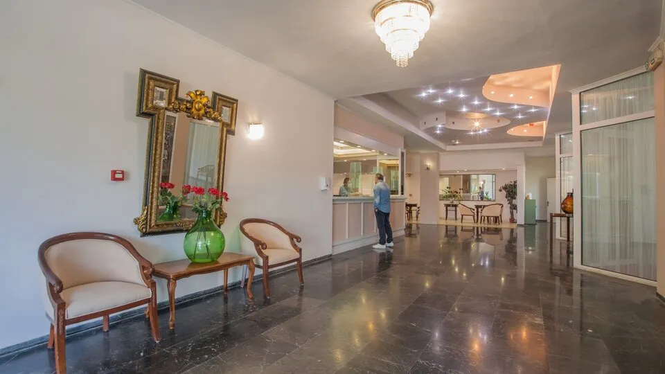 Golden Alexandros, Perama, Grčka — fotografija 9