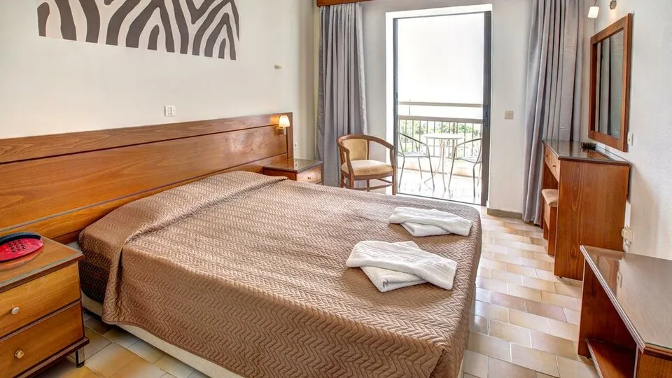 Corfu Golden Sands, Agios Georgios, Grčka — Standard room side sea view