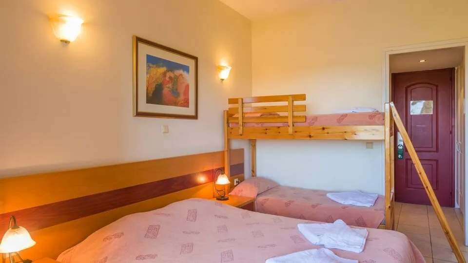 Corfu Hellinis, Kanoni, Grčka — fotografija 19