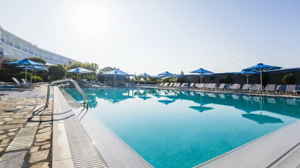 Delphi Beach, Eratini, Grčka — fotografija 9