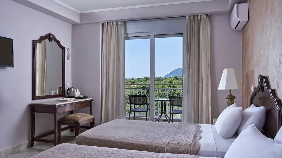 Sandy Beach Resort, Agios Georgios, Grčka — Superior Room Garden View