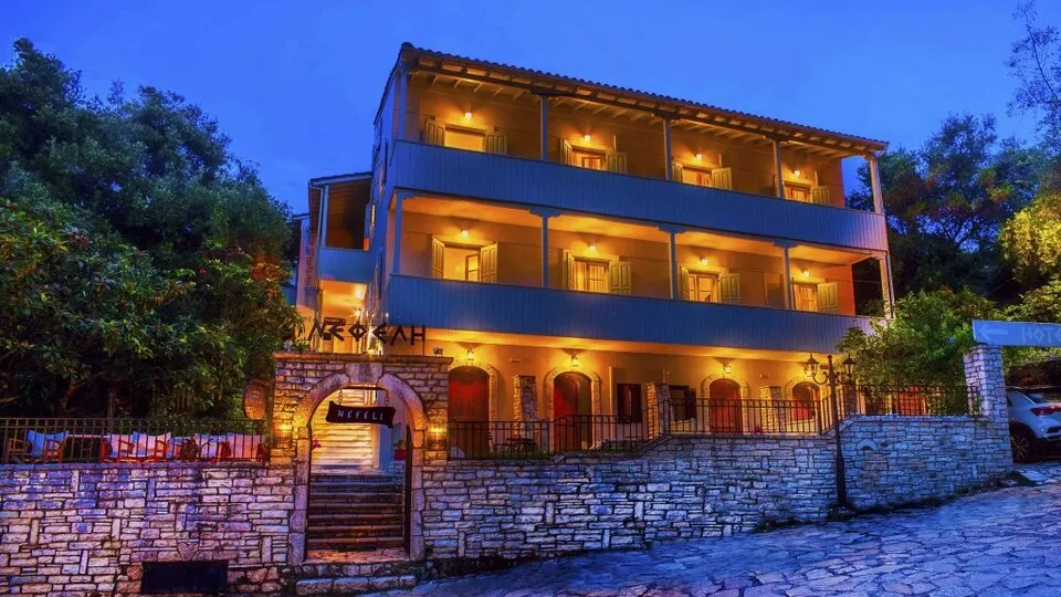 Nefeli, Agios Nikitas