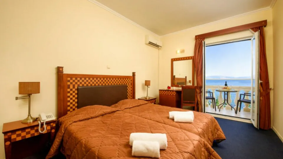 Pontikonisi, Perama, Grčka — Standard Room Sea View