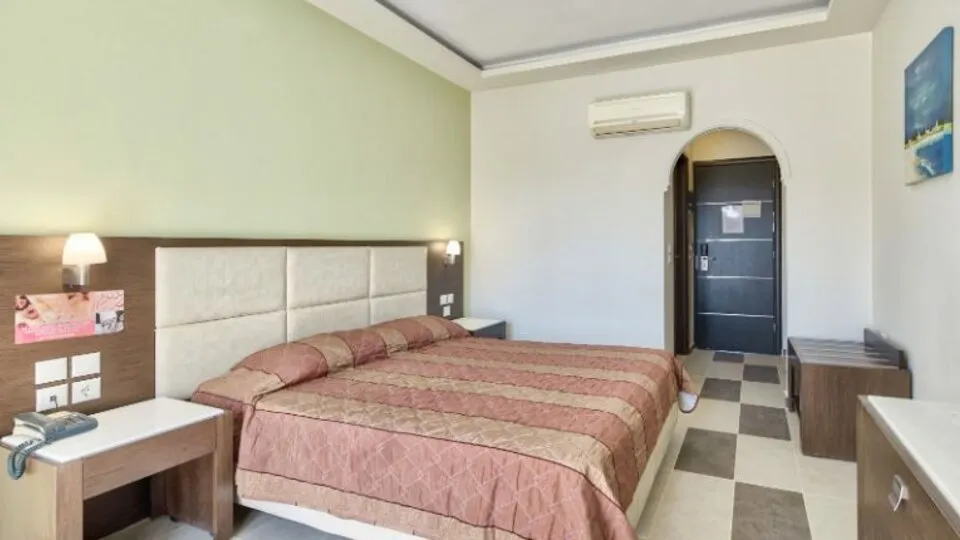 Majestic Hotel&Spa, Laganas, Grčka — Single Room