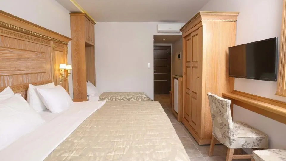 Anna Maria Paradise, Pefkohori, Grčka — Deluxe double/twin room