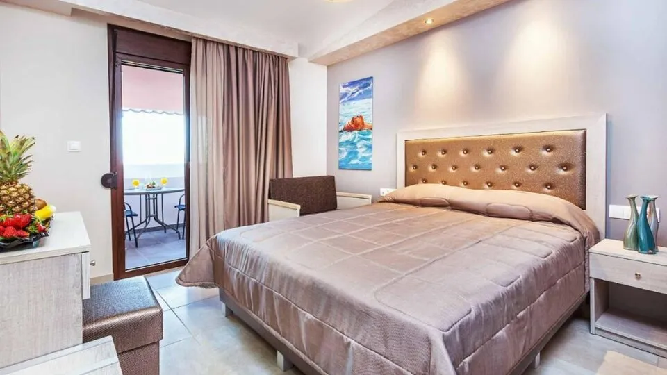 Anna Maria Paradise, Pefkohori, Grčka — Family studio sea view
