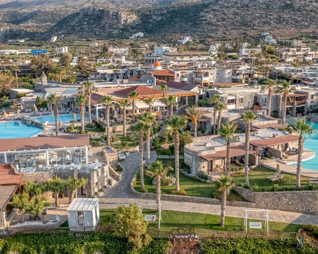 Ikaros Beach Luxury Resort & Spa Adults Only, Iraklion, Grčka — plaža
