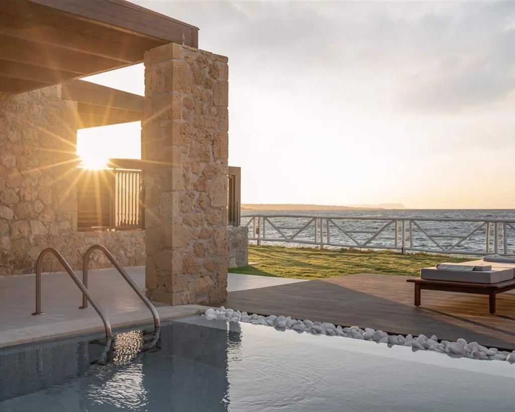Ikaros Beach Luxury Resort & Spa Adults Only, Iraklion, Grčka — plaža