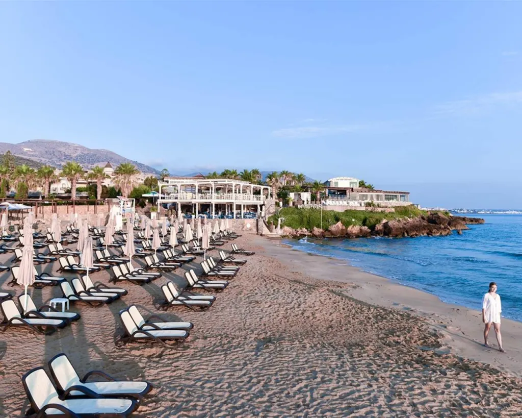 Ikaros Beach Luxury Resort & Spa Adults Only, Iraklion, Grčka — plaža