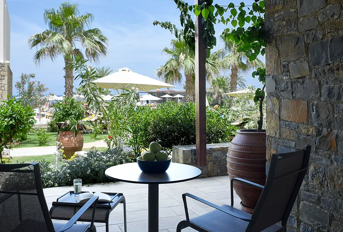 Ikaros Beach Luxury Resort & Spa Adults Only, Iraklion, Grčka — BUNGALOW CLASSIC GARDEN VIEW DOUBLE