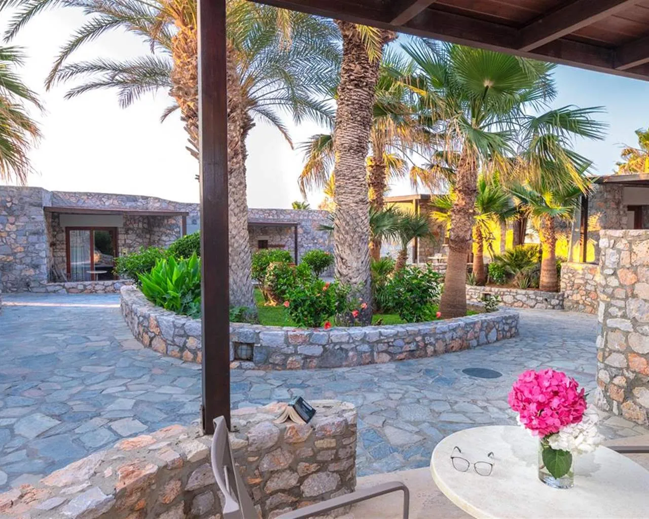 Ikaros Beach Luxury Resort & Spa Adults Only, Iraklion, Grčka — Room  Superior Garden View