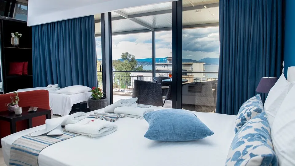 Apollon, Tolo, Grčka — Suite