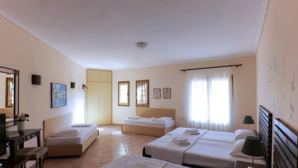 Ammon Garden, Pefkohori, Grčka — Quadruple Room