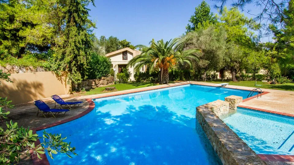 Muses Villas, Sani