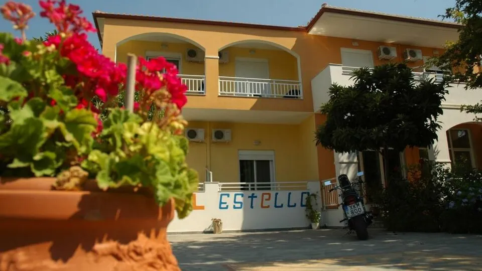 Estelle, Gerakini