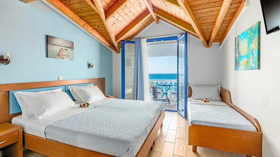 Mesogeios 2000, Ligija, Grčka — Triple Room Sea View