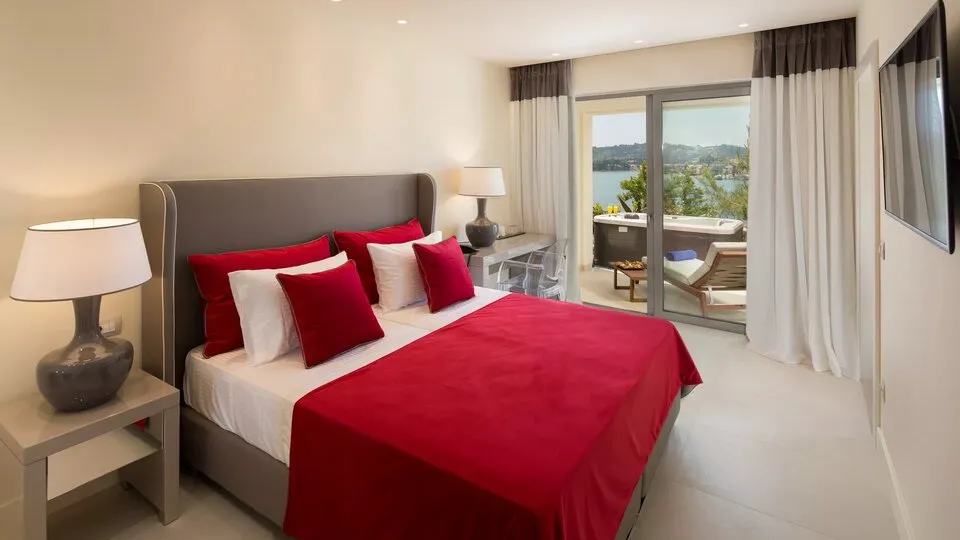Rodostamo Hotel & SPA, Komeno, Grčka — Premium bungalow suite with jacuzzi