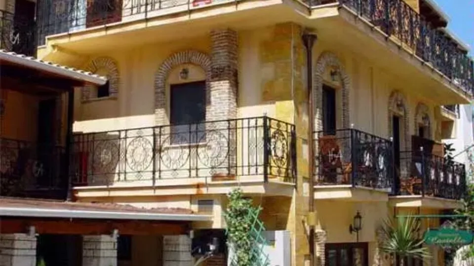 Acropol, Parga