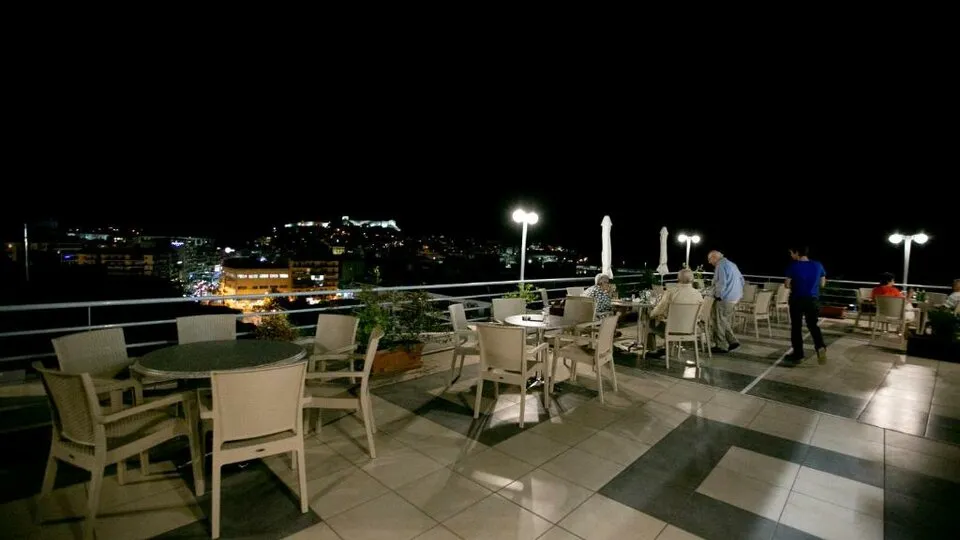 Oceanis, Kavala, Grčka — fotografija 11
