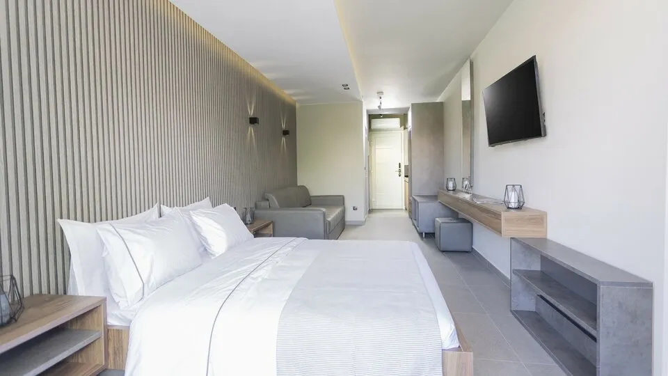 Notos, Pefkohori, Grčka — Deluxe Room with Balcony