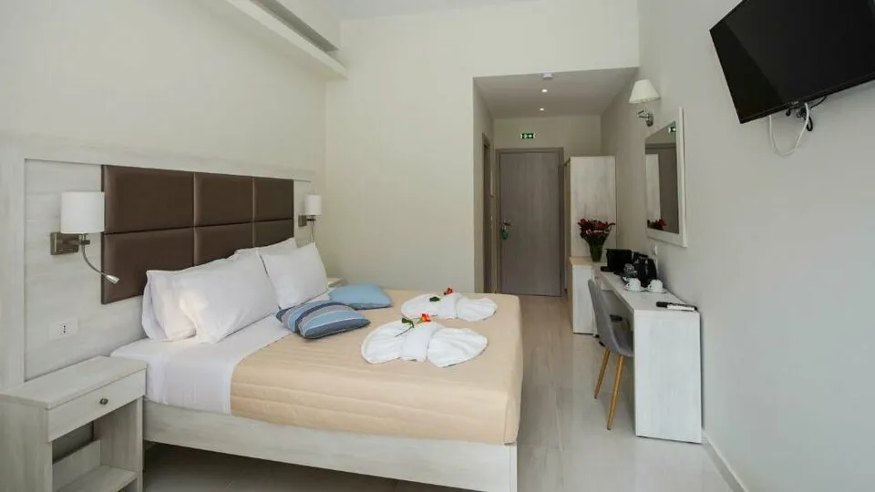 Ninos Amour Holiday Resort, Sidari, Grčka — Single Room