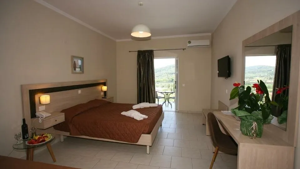 Ninos Saint George Palace, Agios Georgios, Grčka — Junior Suite Garden View