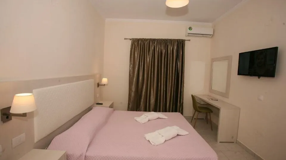 Ninos Saint George Palace, Agios Georgios, Grčka — Single Room