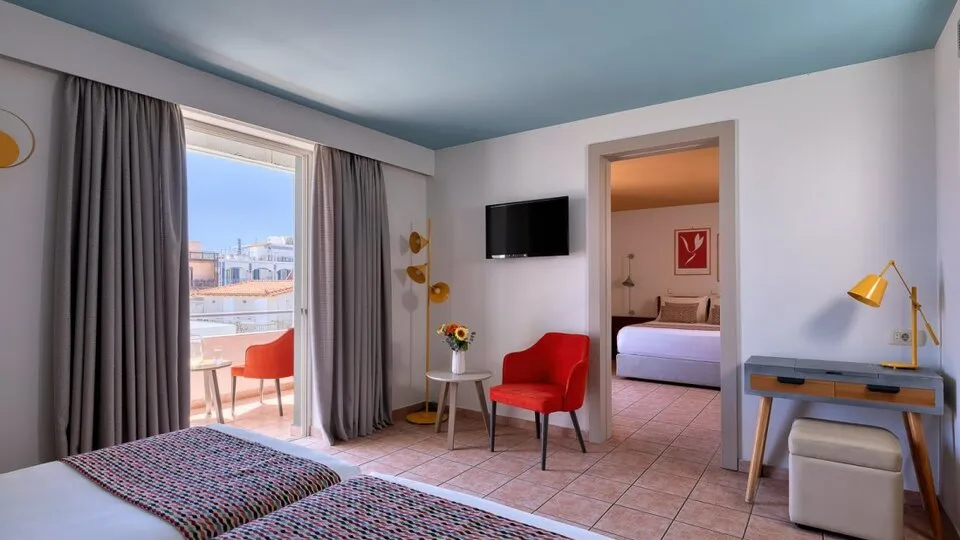 Flisvos Royal Hotel & Suites, Tolo, Grčka — Family Suite
