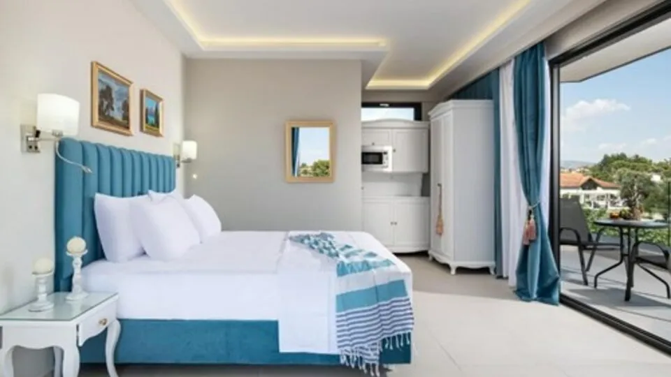 Light Blue Luxury Apartments, Nea Kalikratija, Grčka — Studio Garden View