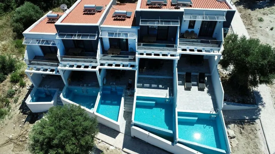 Kaiafa Villas, Polihrono