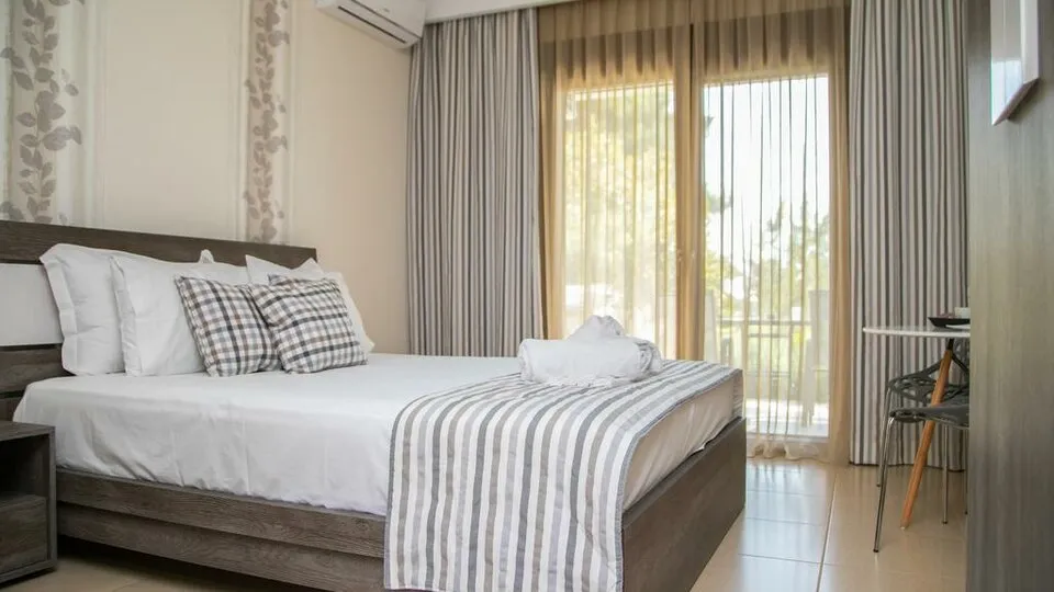 Gmare Suites, Gerakini, Grčka — fotografija 17