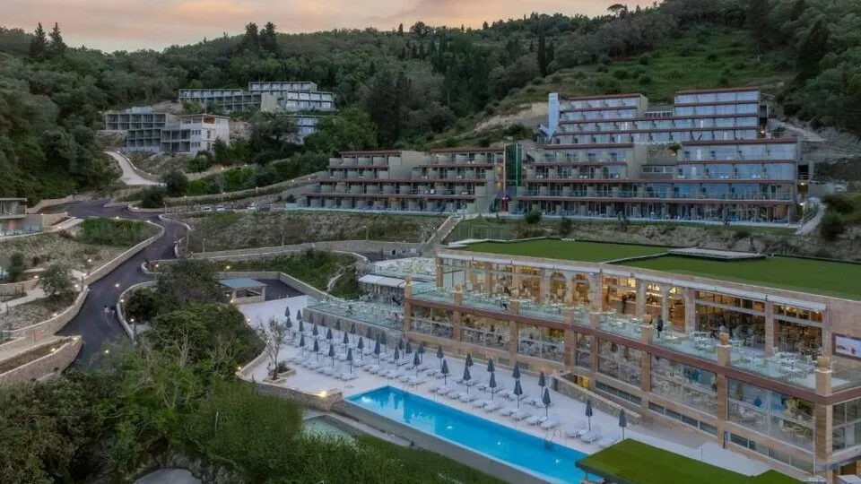 Mythos Panorama, Kuspades