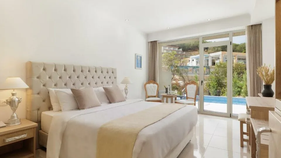 Mythos Panorama, Kuspades, Grčka — Premium Junior Suite with private pool