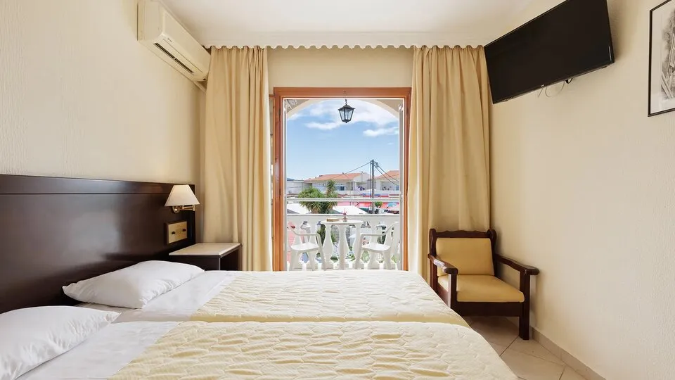 Aphrodite Beach Hotel Corfu, Roda, Grčka — Twin Room Pool View