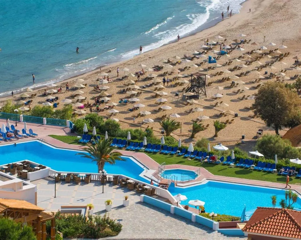 Fodele Beach and Waterpark Holiday Resort, Fodele, Grčka — plaža
