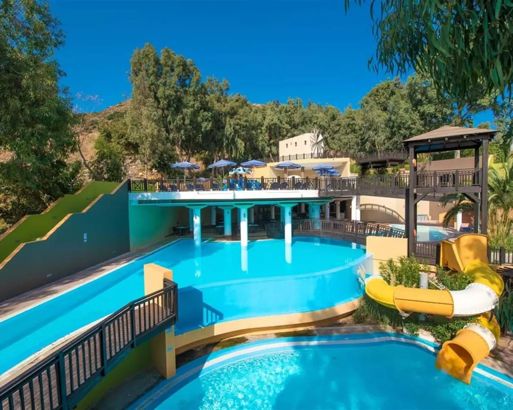 Fodele Beach and Waterpark Holiday Resort, Fodele, Grčka — plaža