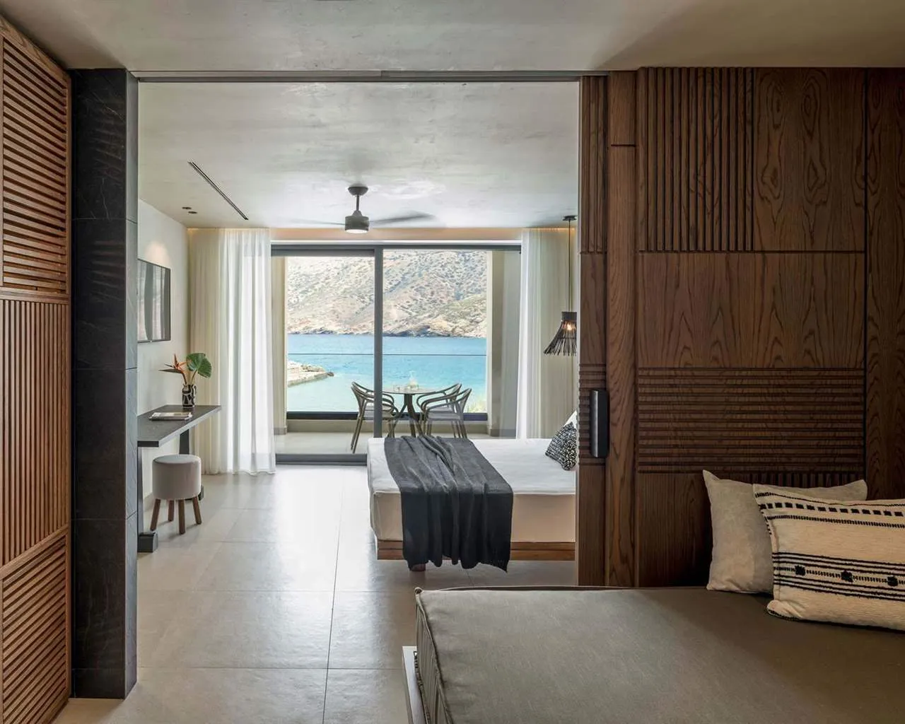 Fodele Beach and Waterpark Holiday Resort, Fodele, Grčka — Family Room Sea Front