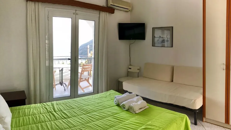 Spiros Studios, Lihnos, Parga, Grčka — Studio on the Ground Floor
