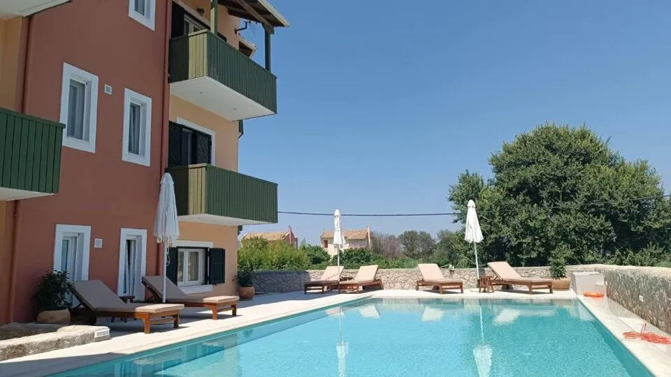 Porto Nirikos, Lefkada grad