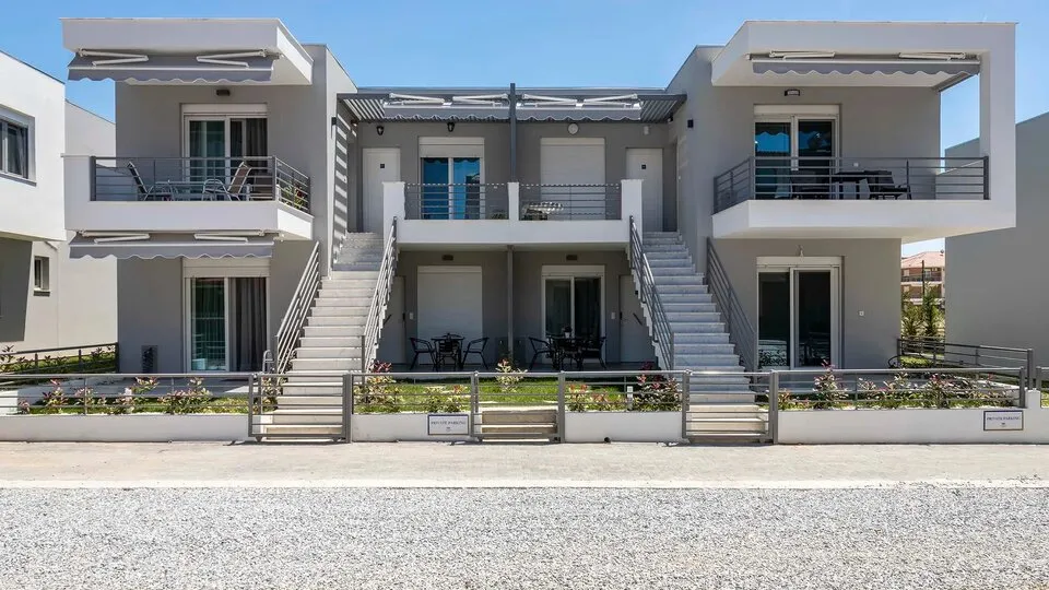 Amarylis Residential Complex, Paralia Ofrinio