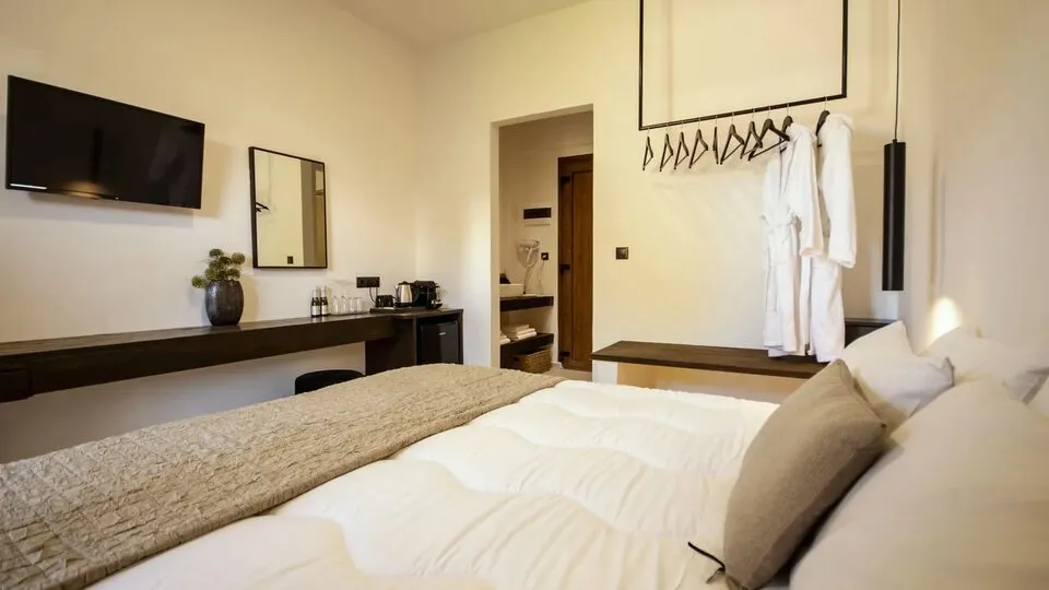 BOHOTEL Eleonas & Anex Apartments, Kavos, Grčka — Double Room Garden View