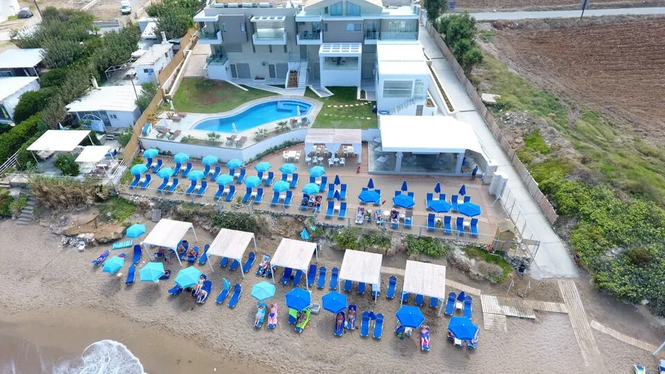 Hellas Beach, Skaleta