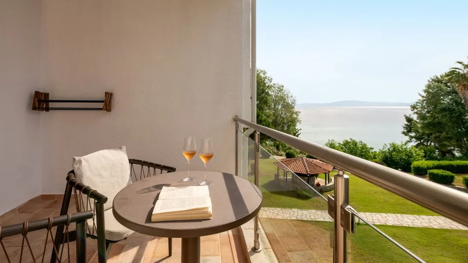 Mitsis Selection Azure, Kriopigi, Grčka — Junior Suite Side Sea View
