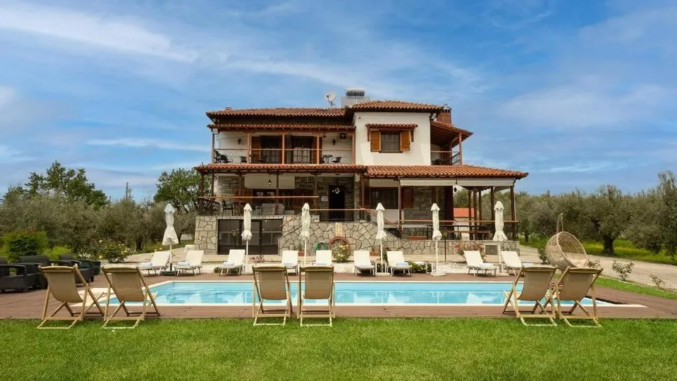 Georgalas Pool House, Nea Kalikratija