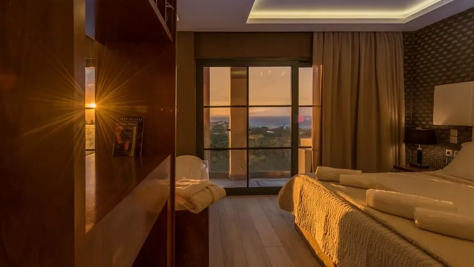 Elegance Luxury Executive Suites, Tragaki, Grčka — Elegance Suite Panoramic Sea View